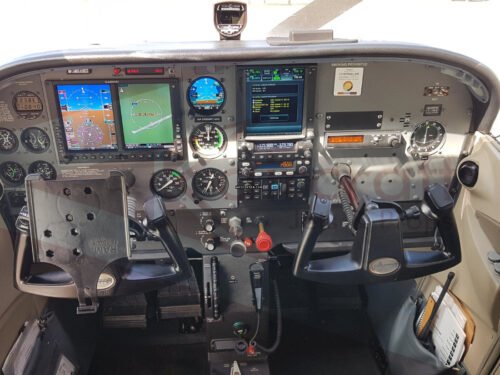 Cessna 172SP Millennium Skyhawk (2000) - D-ETLG : Le Classique Moderne, Équipé IFR – Image 4