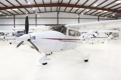 Cessna 182T Skylane (2001) - N775MR