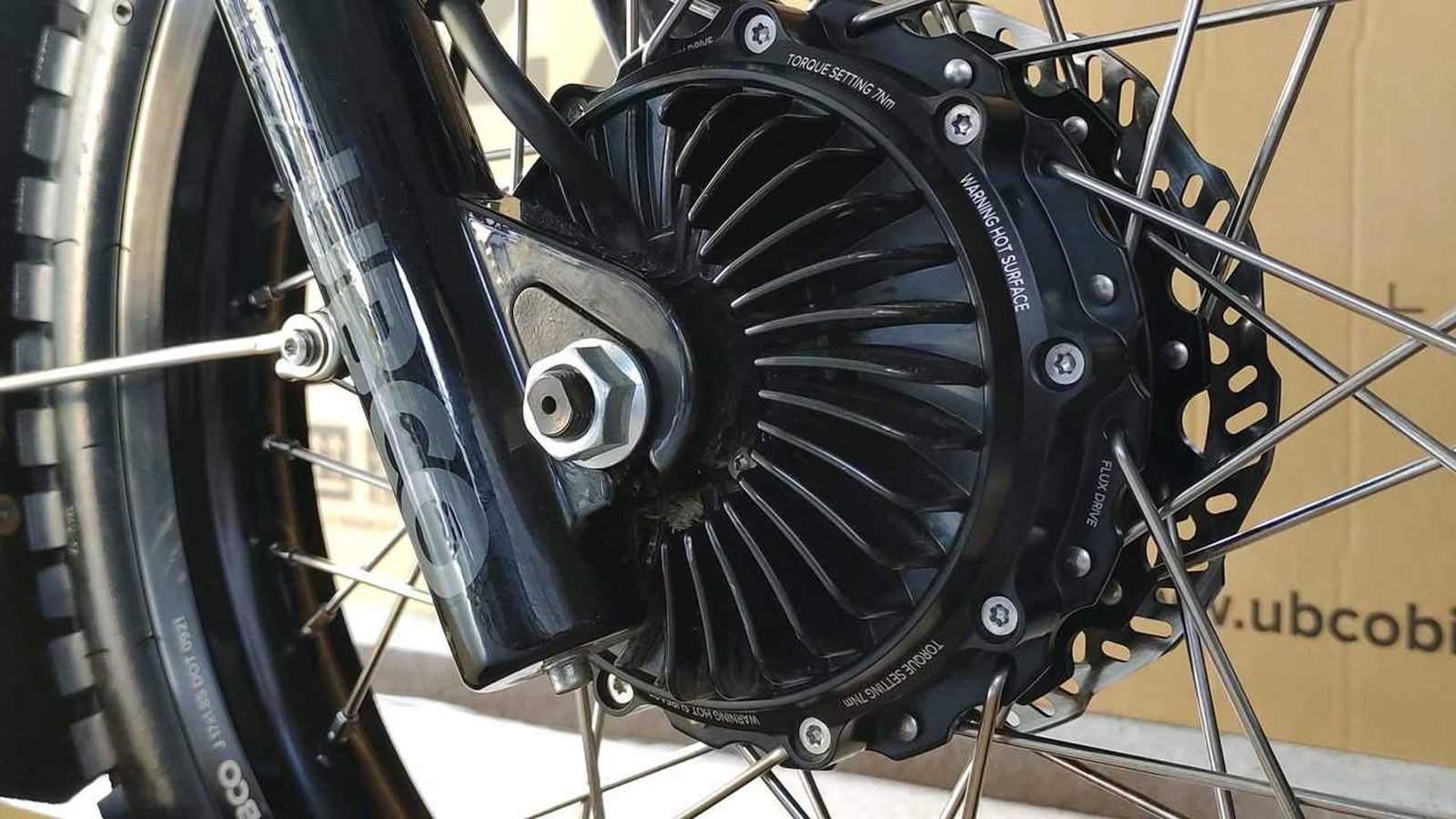 UBCO 2x2 Adventure – Moto Électrique 2WD (Transmission Intégrale) – Image 7